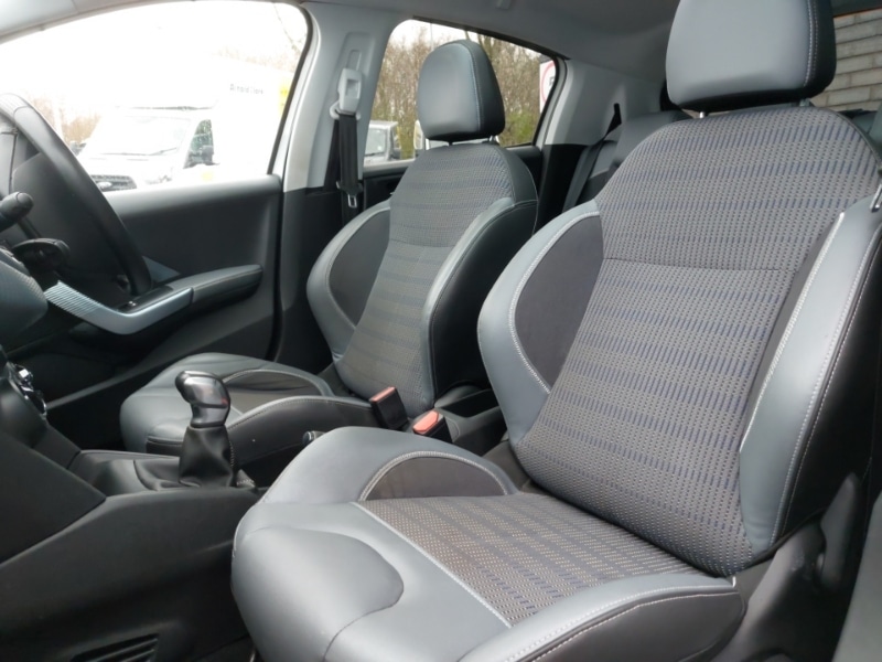 Used Peugeot 208 2018 for sale - 78032621: Photo 12