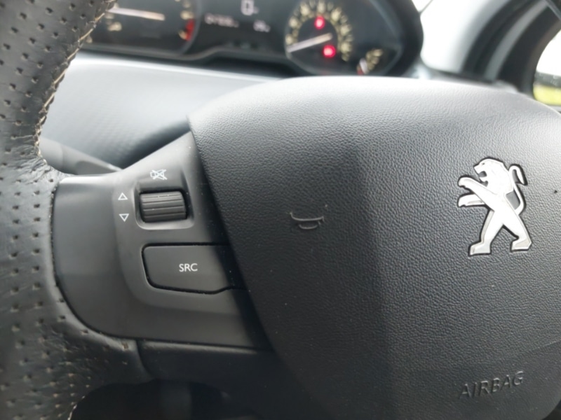 Used Peugeot 208 2018 for sale - 78032621: Photo 15