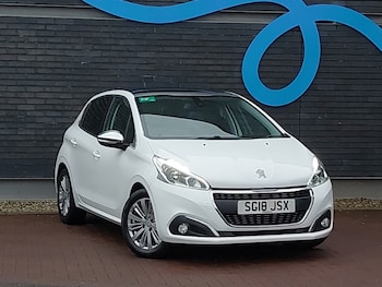 Used Peugeot 208 2018 for sale - 78032621: Photo
