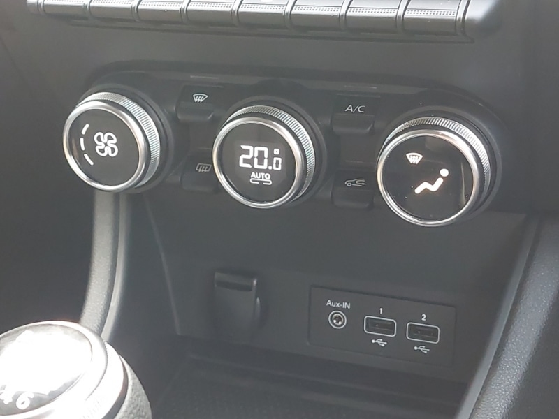 Used Renault Captur 2023 for sale - 77837877: Photo 17