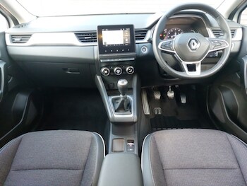 Used Renault Captur 2023 for sale - 77837877: Photo