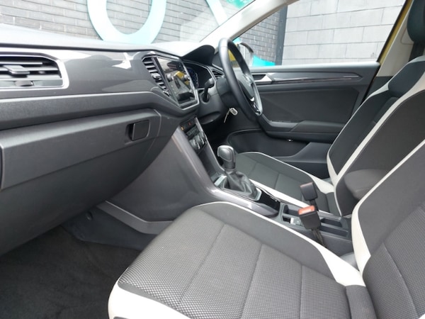 Used Volkswagen T-Roc 2021 for sale - 75303066: Photo 5