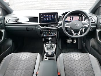 Used Volkswagen T-Roc 2023 for sale - 76383910: Photo