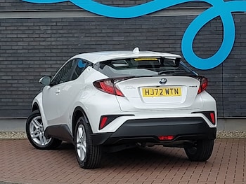 Used Toyota C-HR 2023 for sale - 77922537: Photo