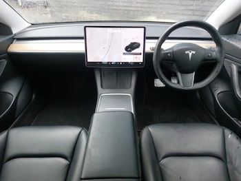 Used Tesla Model 3 2020 for sale - 76165998: Photo