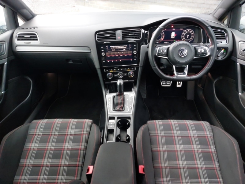 Used Volkswagen Golf 2019 for sale - 77466606: Photo 2