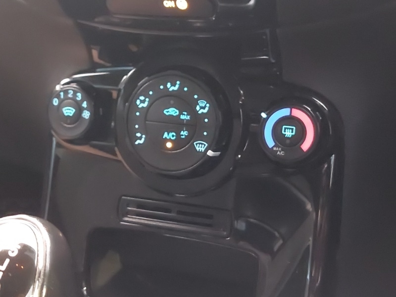 Used Ford Fiesta 2017 for sale - 76556544: Photo 17