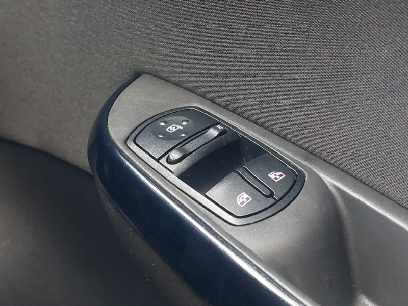 Used Vauxhall Corsa 2015 for sale - 76947519: Photo 19