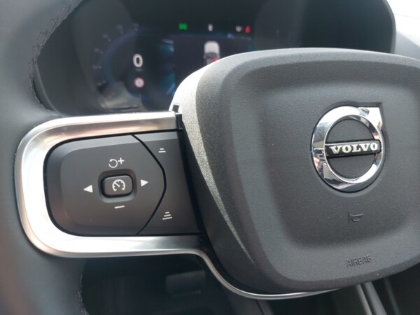 Used Volvo XC40 2024 for sale - 75775742: Photo 15