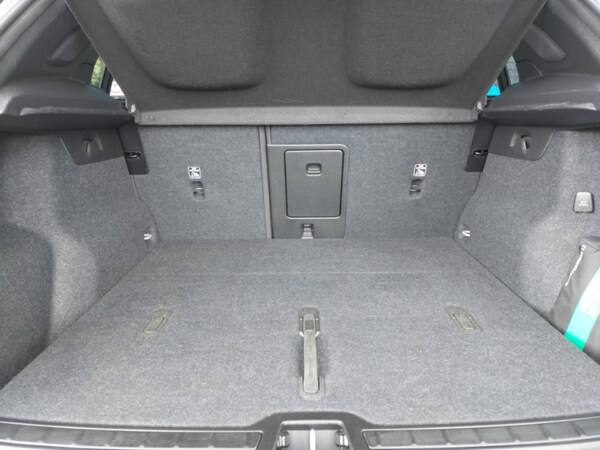 Used Volvo XC40 2024 for sale - 75775742: Photo 8
