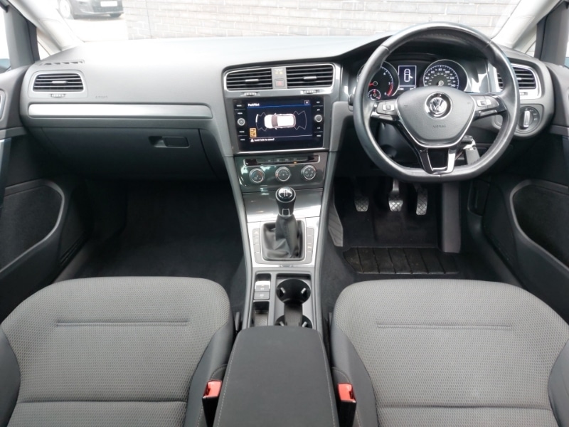 Used Volkswagen Golf 2019 for sale - 76120985: Photo 2