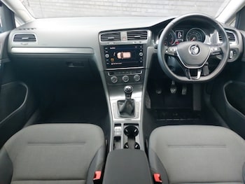 Used Volkswagen Golf 2017 for sale - 76408287: Photo