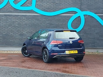 Used Volkswagen Golf 2017 for sale - 76408287: Photo