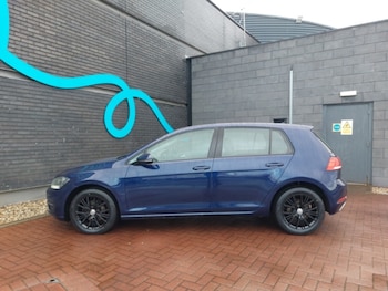 Used Volkswagen Golf 2017 for sale - 76408287: Photo