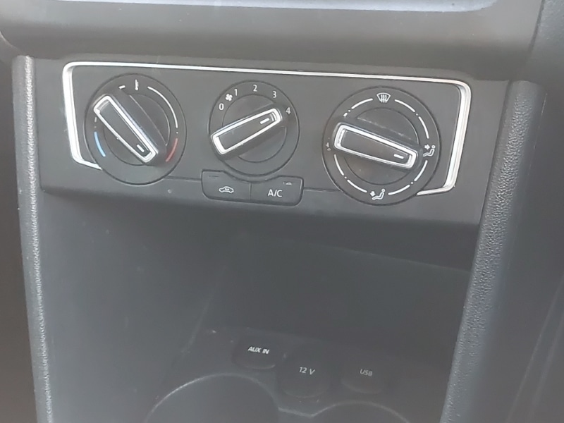 Used Volkswagen Polo 2015 for sale - 76839133: Photo 17