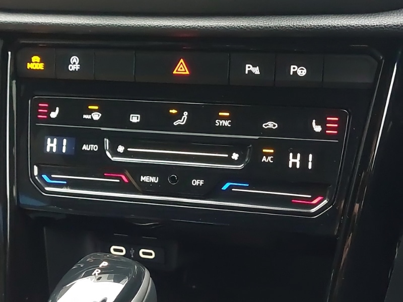 Used Volkswagen T-Roc 2025 for sale - 77141918: Photo 17