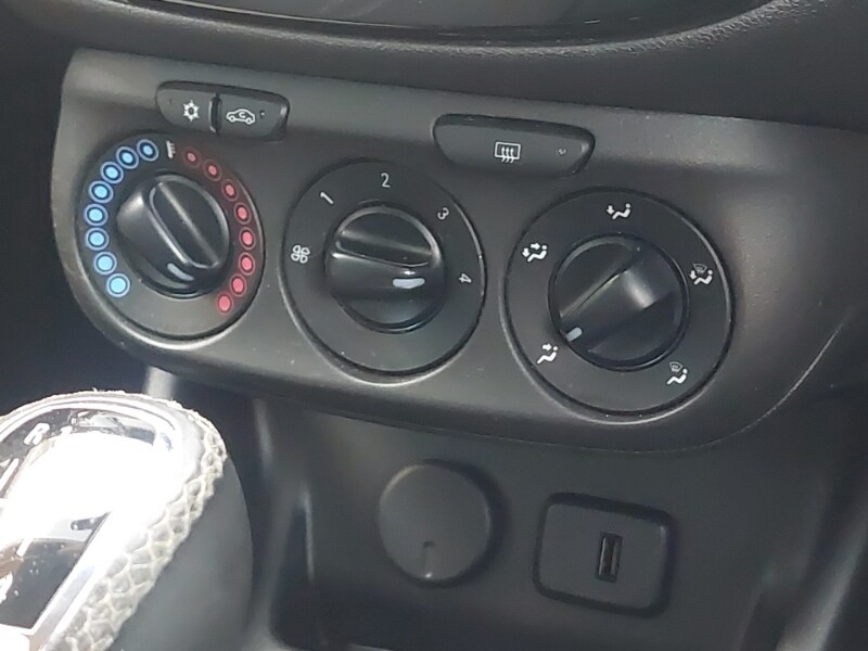 Used Vauxhall Corsa 2016 for sale - 77209167: Photo 17