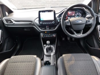 Used Ford Fiesta 2018 for sale - 76451111: Photo