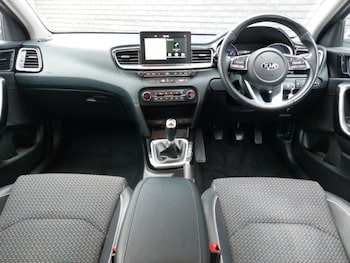 Used Kia Ceed 2018 for sale - 76275756: Photo 2