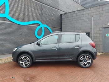 Used Dacia Sandero Stepway 2020 for sale - 76629240: Photo