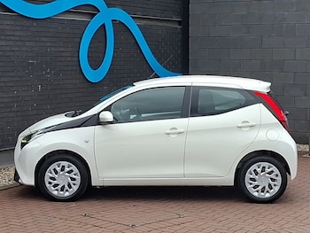 Used Toyota AYGO 2019 for sale - 79557948: Photo