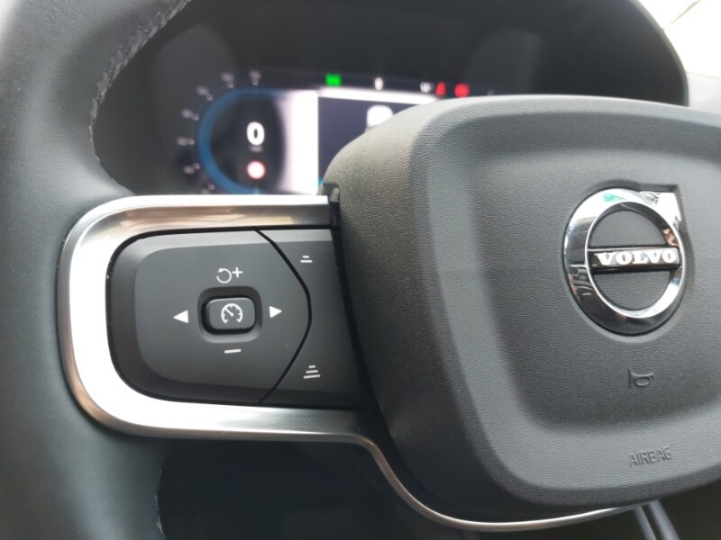 Used Volvo XC40 2024 for sale - 76331853: Photo 15