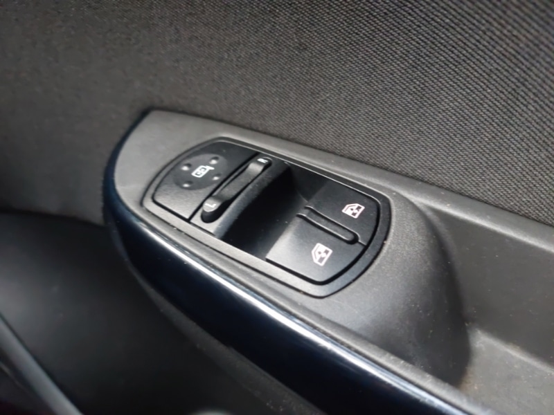 Used Vauxhall Corsa 2016 for sale - 77239815: Photo 19