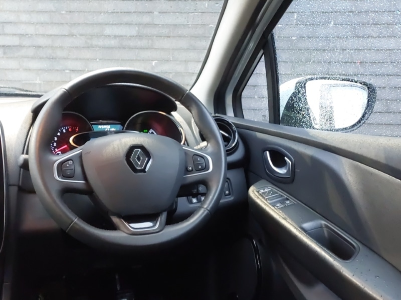 Used Renault Clio 2016 for sale - 76571684: Photo 10