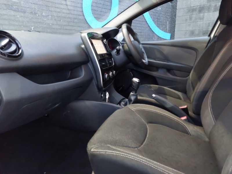 Used Renault Clio 2016 for sale - 76571684: Photo 5