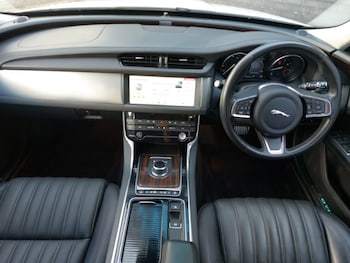 Used Jaguar XF 2018 for sale - 78312789: Photo