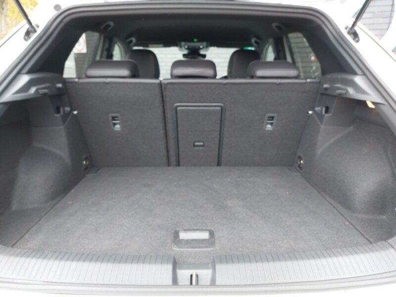 Used Volkswagen T-Roc 2023 for sale - 77318826: Photo 8