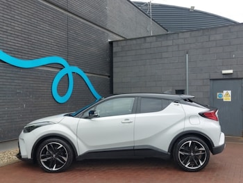 Used Toyota C-HR 2023 for sale - 78455867: Photo