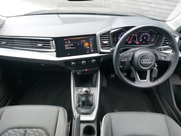 Used Audi A1 2019 for sale - 76268942: Photo 2