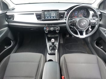 Used Kia Rio 2019 for sale - 78595245: Photo