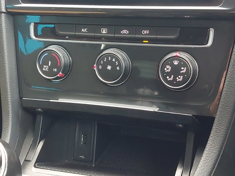 Used Volkswagen Golf 2019 for sale - 77338048: Photo 17