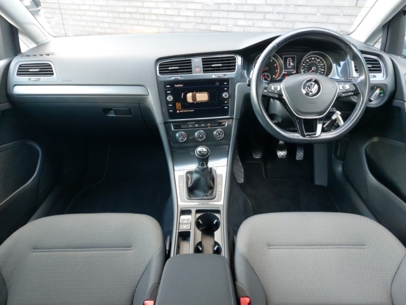 Used Volkswagen Golf 2019 for sale - 77338048: Photo 2