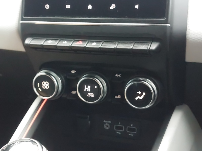 Used Renault Clio 2022 for sale - 76418852: Photo 17