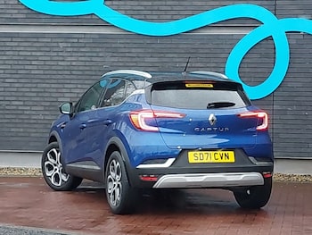 Used Renault Captur 2021 for sale - 77708102: Photo