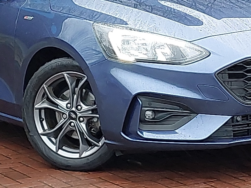 Used Ford Focus 2021 for sale - 77632764: Photo 9