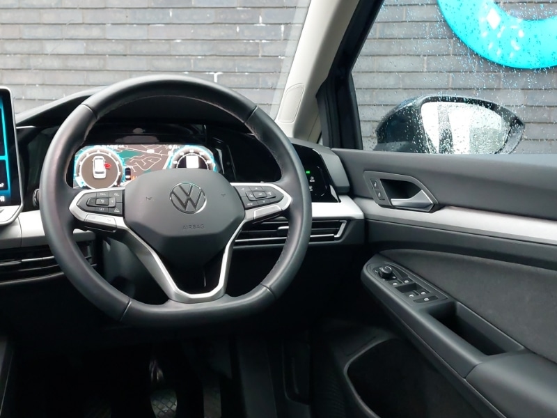 Used Volkswagen Golf 2024 for sale - 76629253: Photo 10
