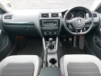 Used Volkswagen Jetta 2016 for sale - 76281912: Photo 2