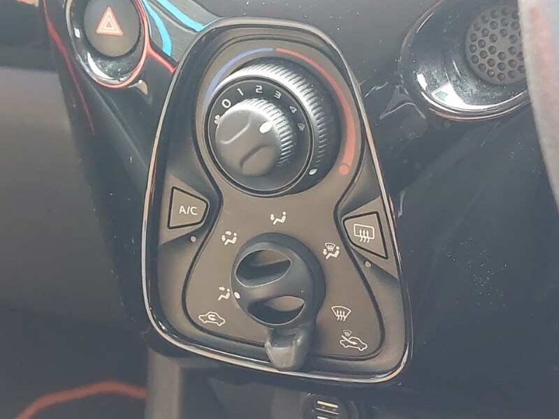 Used Toyota AYGO 2015 for sale - 77874300: Photo 17