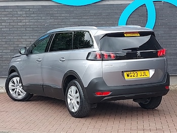 Used Peugeot 5008 2023 for sale - 78952877: Photo