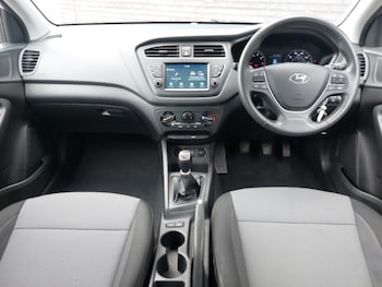 Used Hyundai i20 2018 for sale - 75629021: Photo