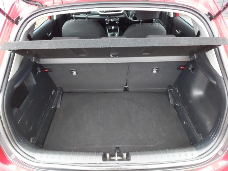 Used Kia Stonic 2022 for sale - 76816257: Photo 8