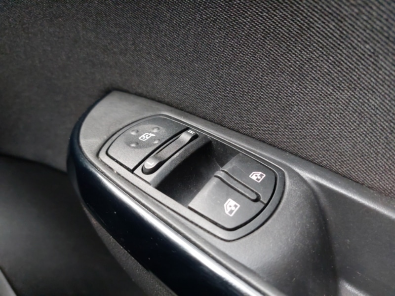 Used Vauxhall Corsa 2018 for sale - 76325757: Photo 18