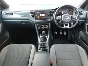 Used Volkswagen T-Roc 2019 for sale - 77731284: Photo