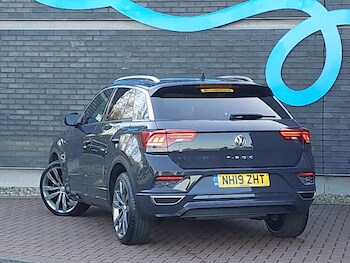 Used Volkswagen T-Roc 2019 for sale - 77731284: Photo