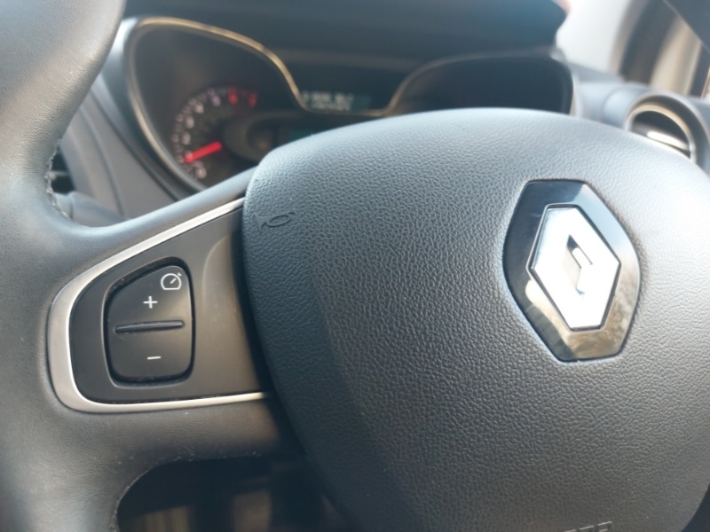 Used Renault Captur 2018 for sale - 76375370: Photo 15