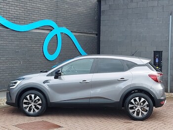 Used Renault Captur 2022 for sale - 77325387: Photo